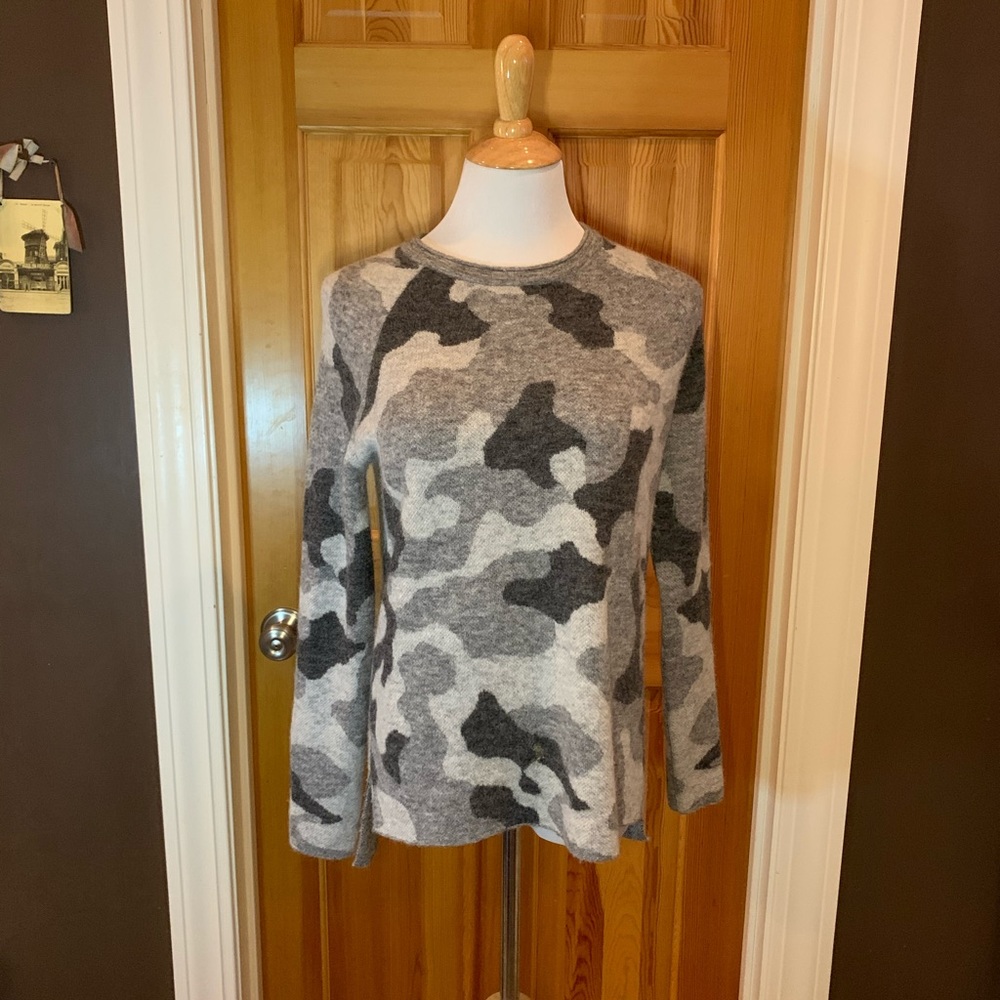 Athleta camouflage sweater